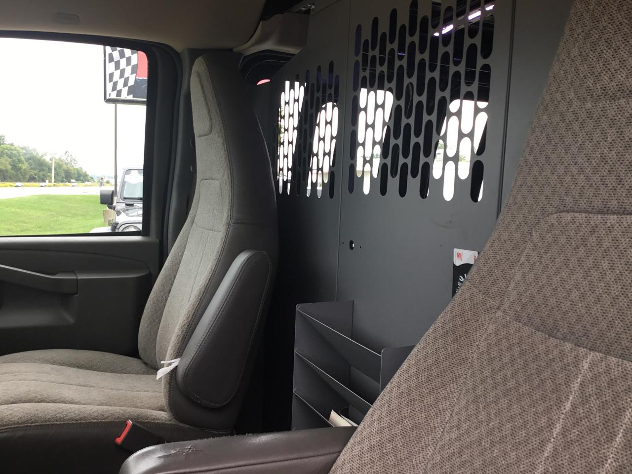 Chevrolet Express Cargo Van RWD 2500 135" 2020