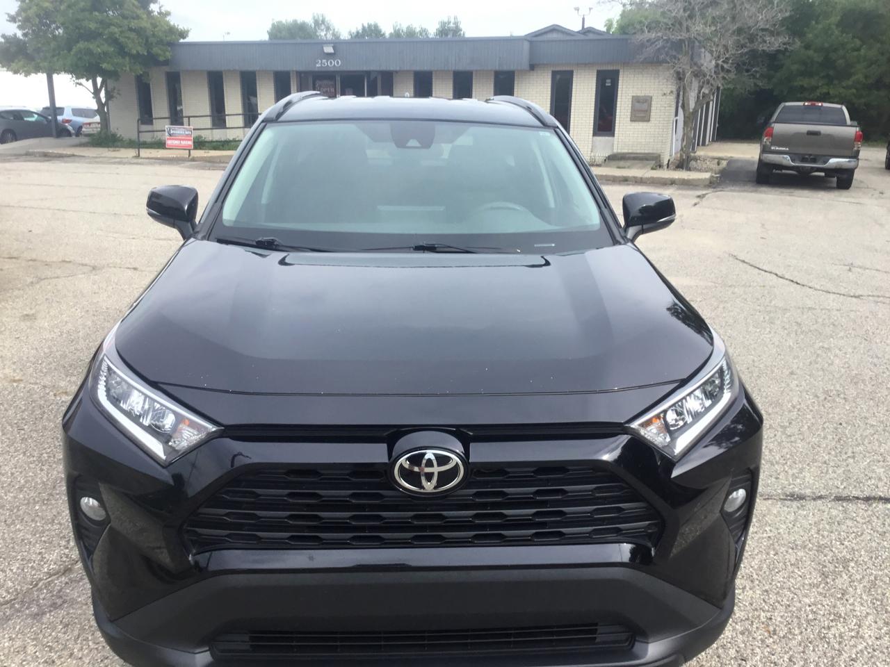 Toyota RAV4 XLE AWD (Natl) 2021