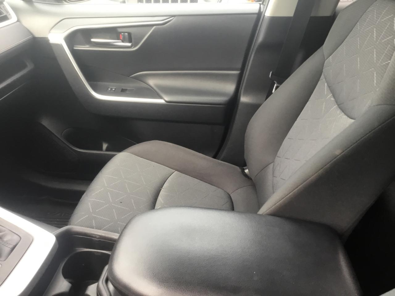 Toyota RAV4 XLE AWD (Natl) 2021