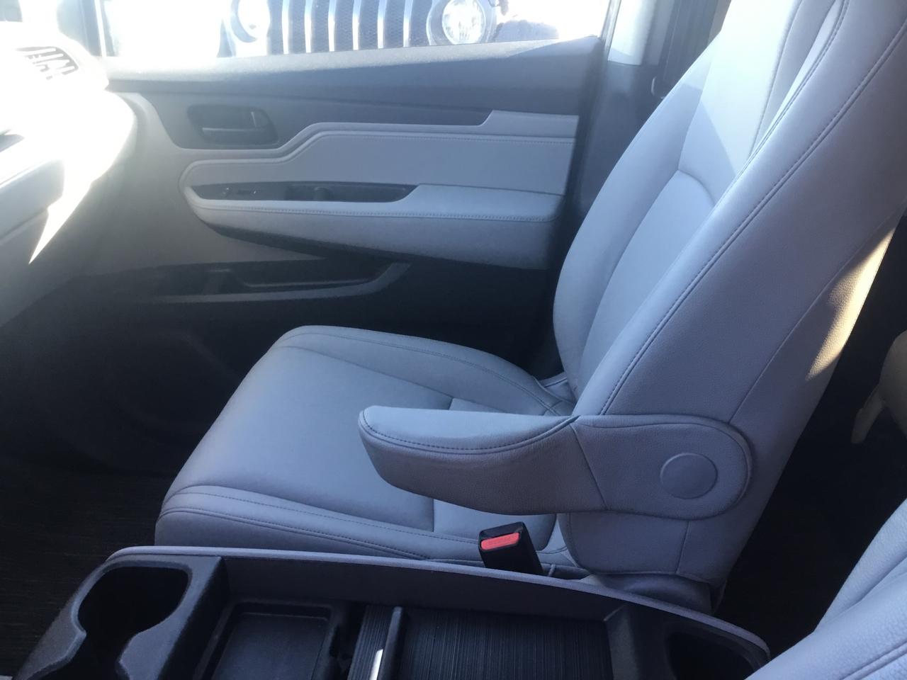 2023 Honda Odyssey EX-L - Photo 16