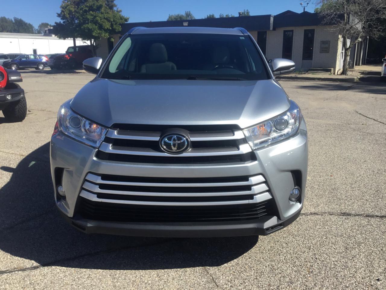 Toyota Highlander XLE V6 AWD (Natl) 2019