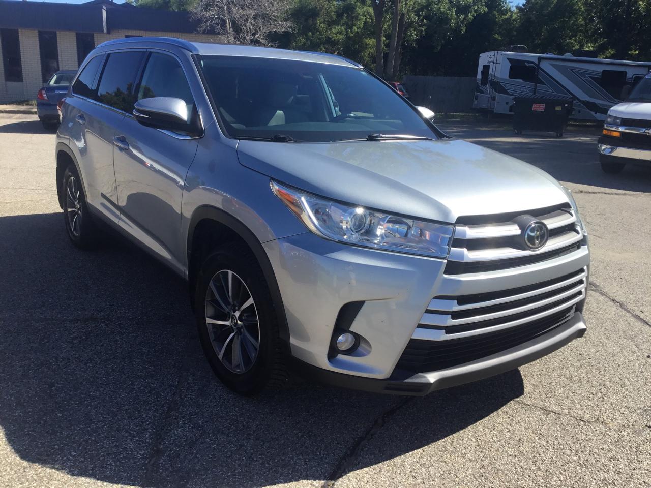 Toyota Highlander XLE V6 AWD (Natl) 2019