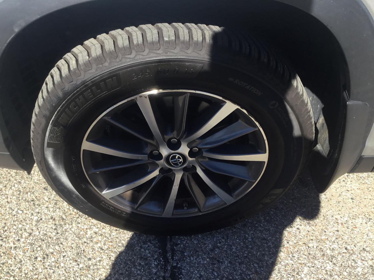 Toyota Highlander XLE V6 AWD (Natl) 2019