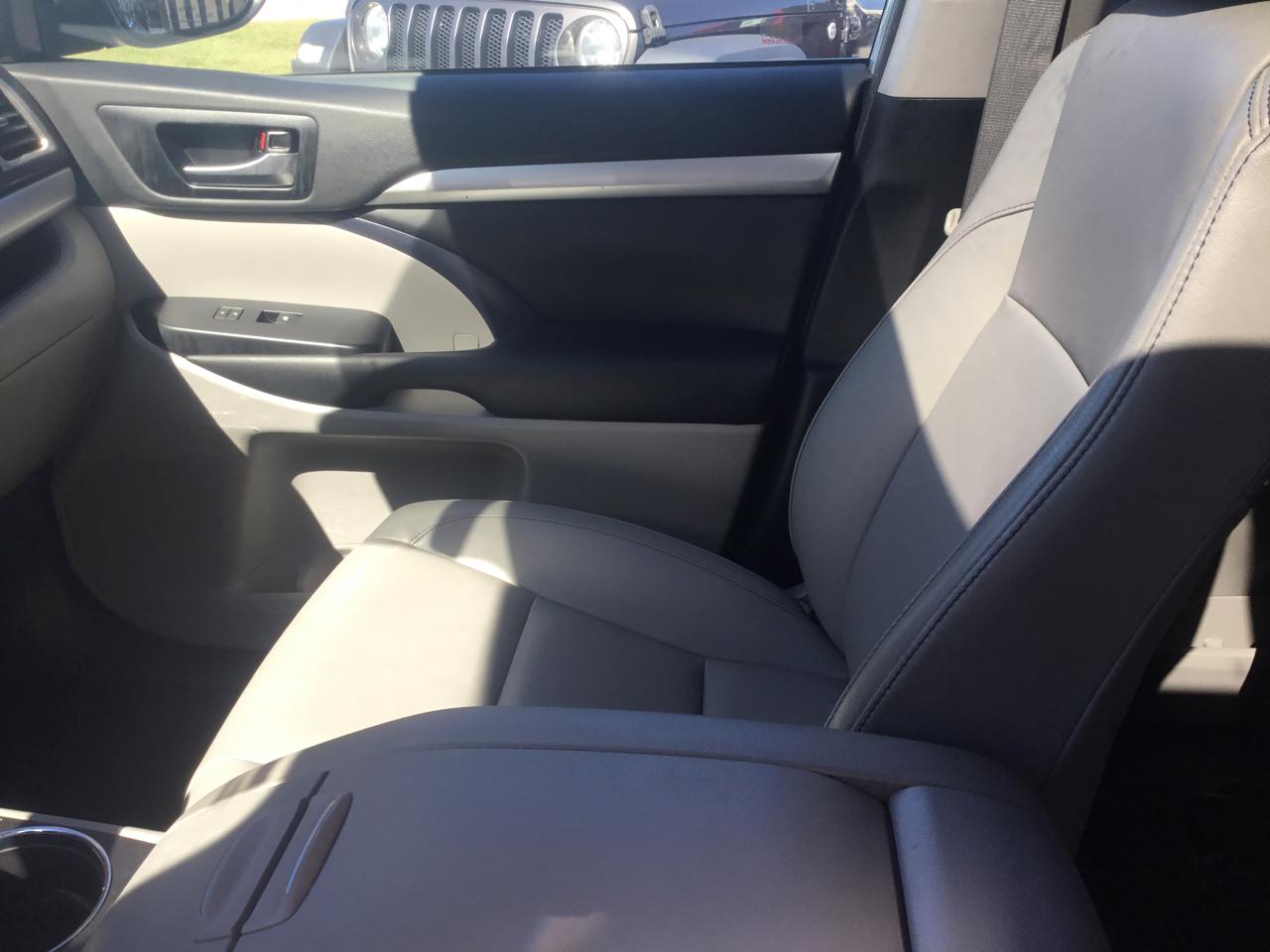 Toyota Highlander XLE V6 AWD (Natl) 2019