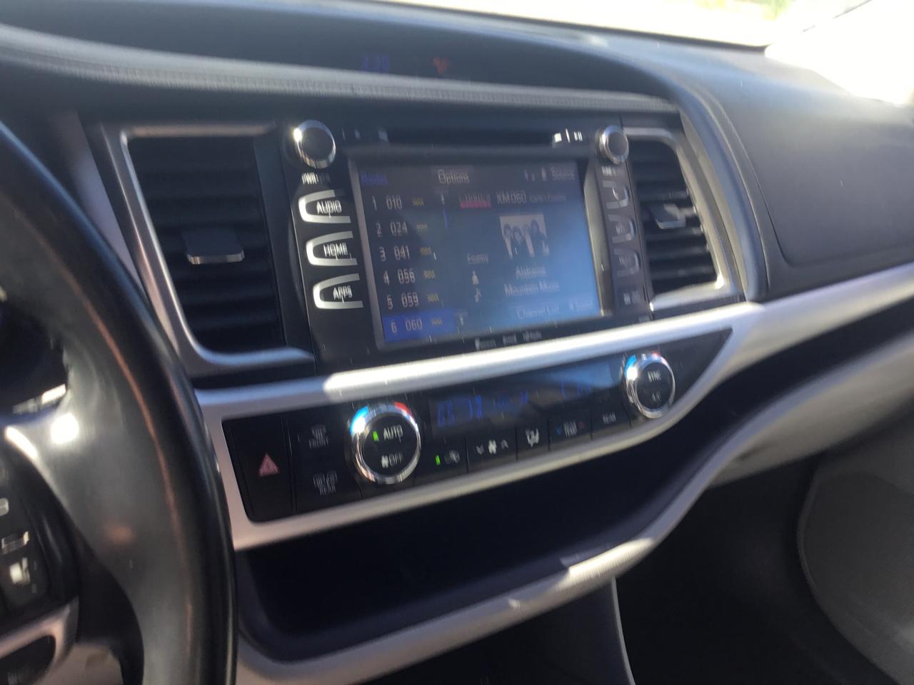 Toyota Highlander XLE V6 AWD (Natl) 2019