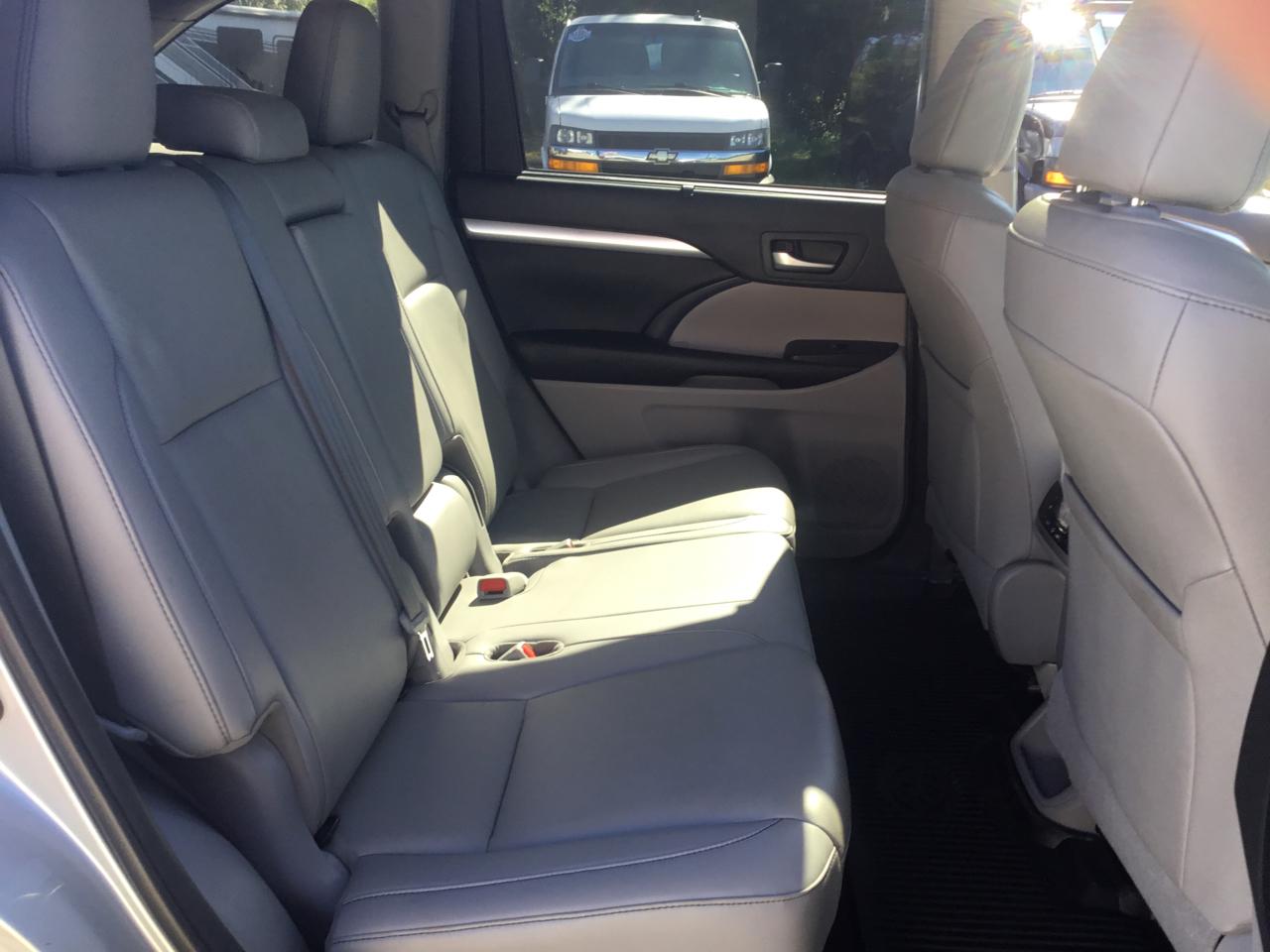 Toyota Highlander XLE V6 AWD (Natl) 2019