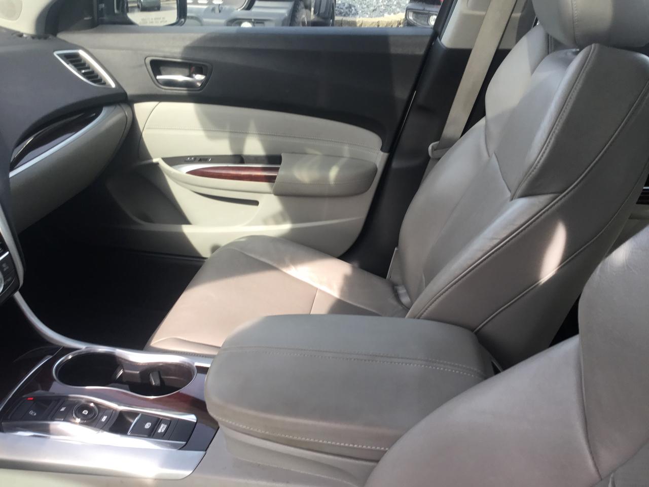 Acura TLX FWD V6 w/Technology Pkg 2017