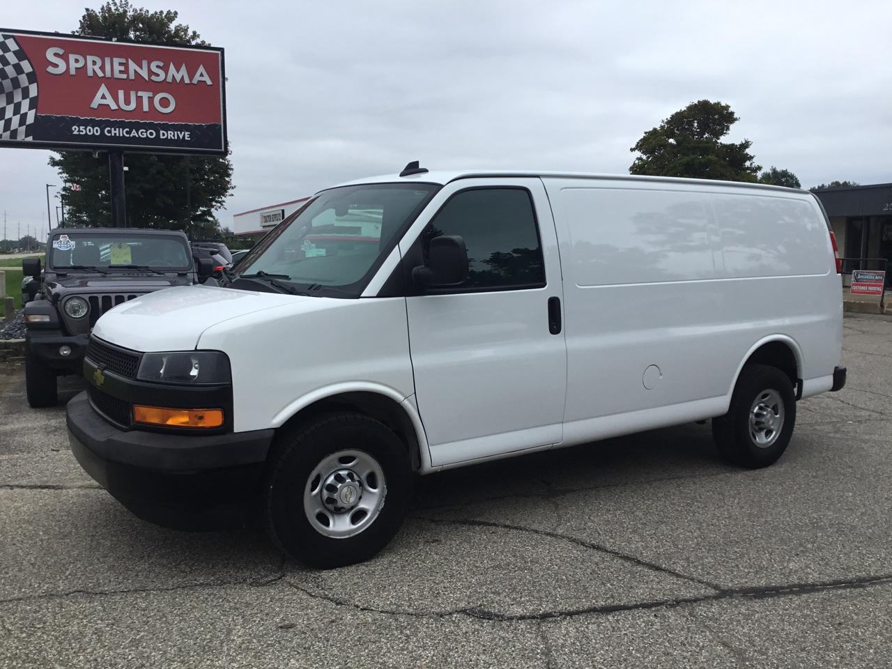 Chevrolet Express Cargo Van RWD 2500 135" 2021
