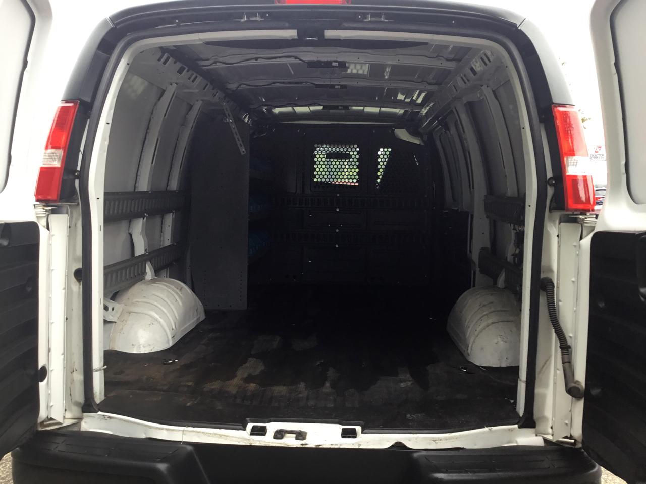 Chevrolet Express Cargo Van RWD 2500 135" 2021
