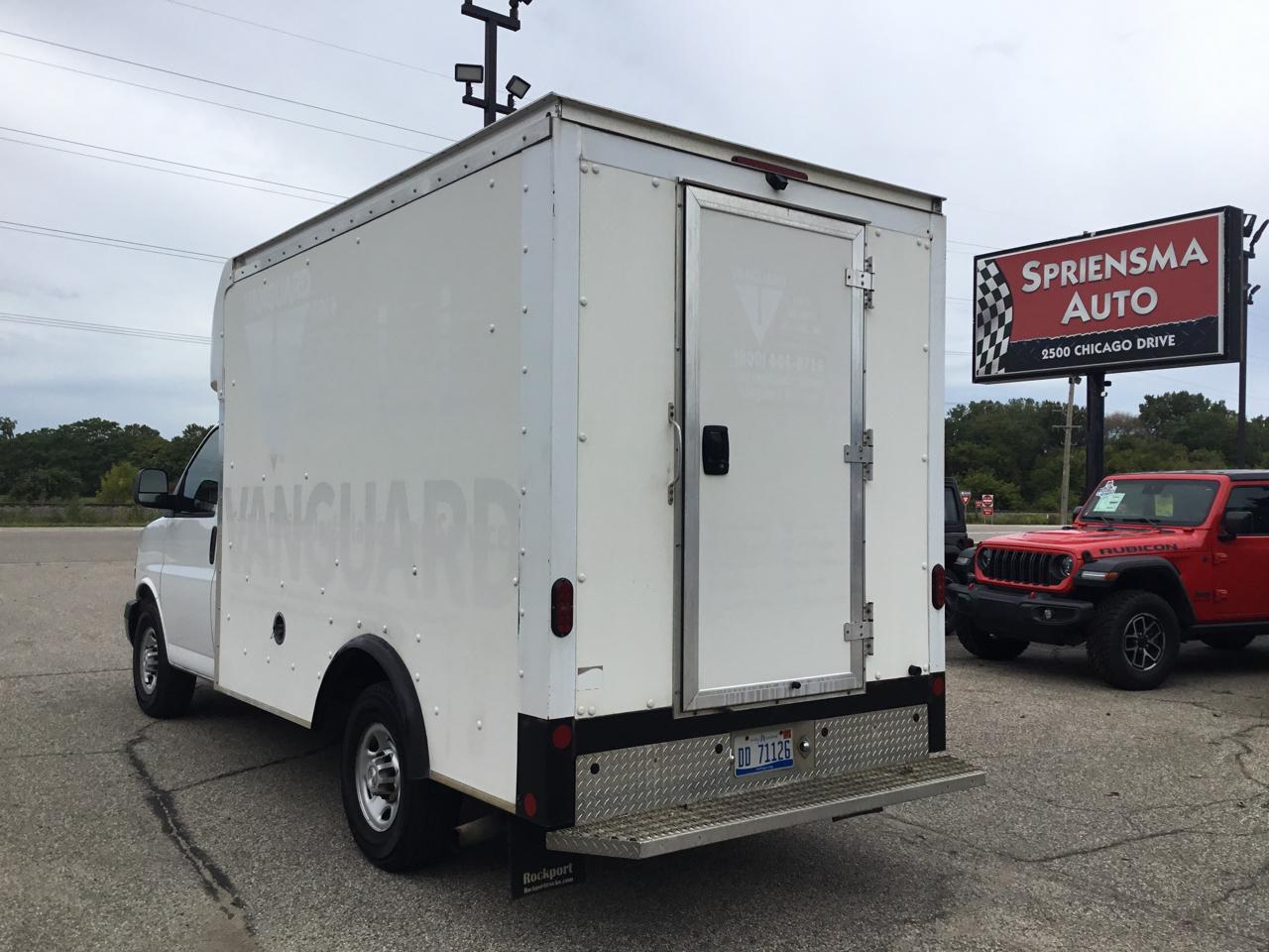 Chevrolet Express Commercial Cutaway 3500 Van 139" 2020