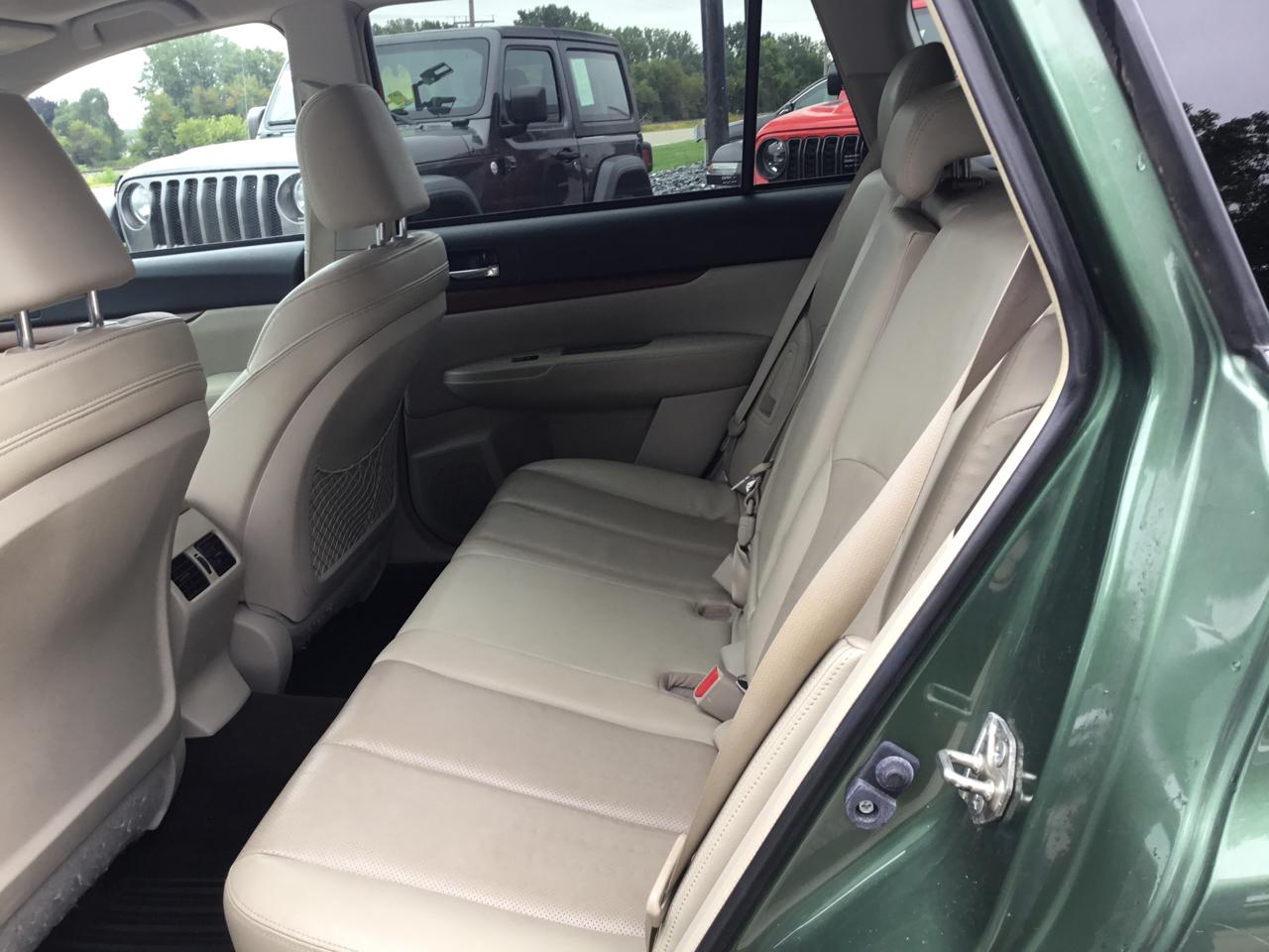 Subaru Outback 4dr Wgn H4 Auto 2.5i Limited 2014