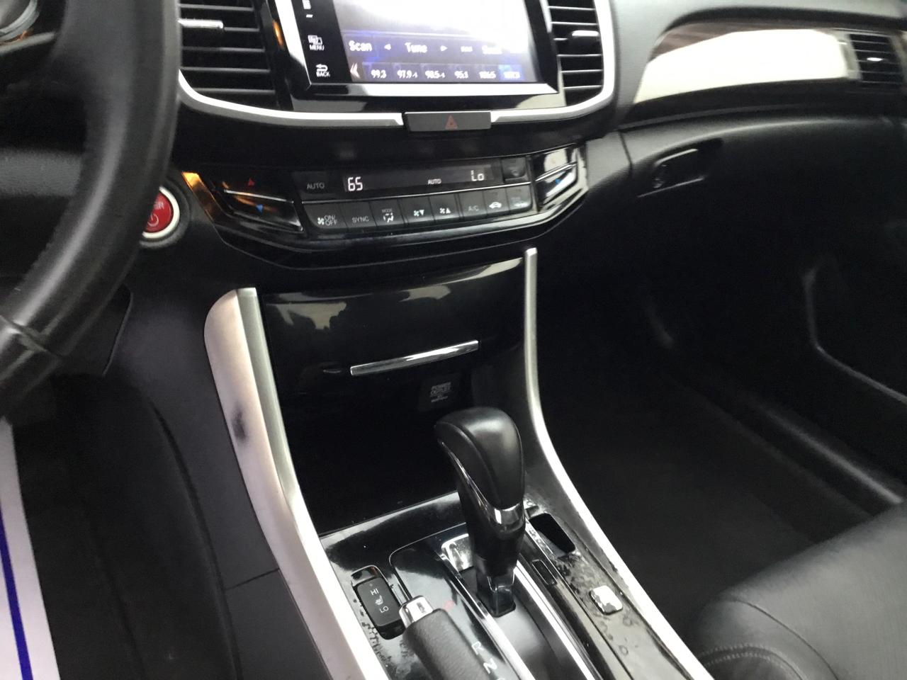 Honda Accord Hybrid Touring Sedan 2017