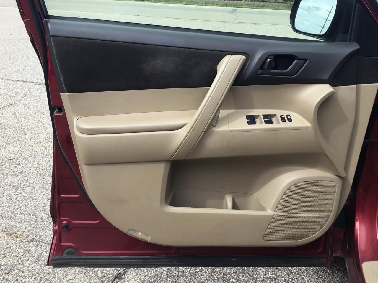 Toyota Highlander 4WD 4dr Base (Natl) 2008