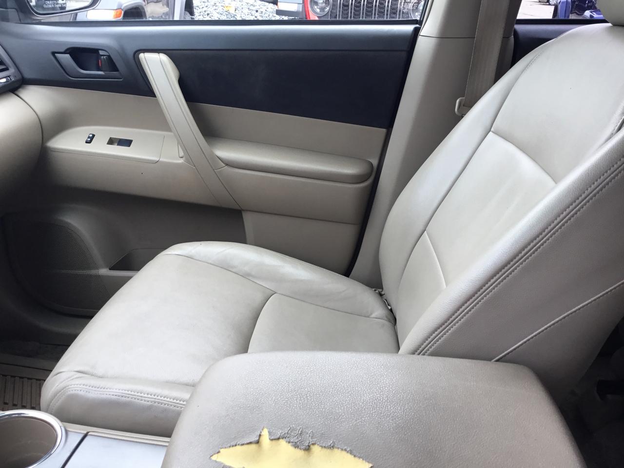 Toyota Highlander 4WD 4dr Base (Natl) 2008