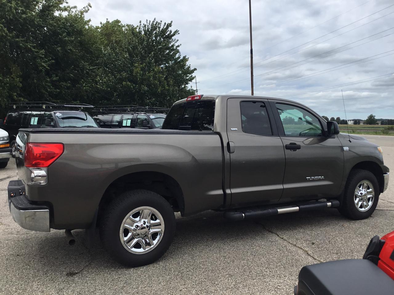 Toyota Tundra 2WD Double 145.7" 4.7L V8 SR5 (Natl 2007