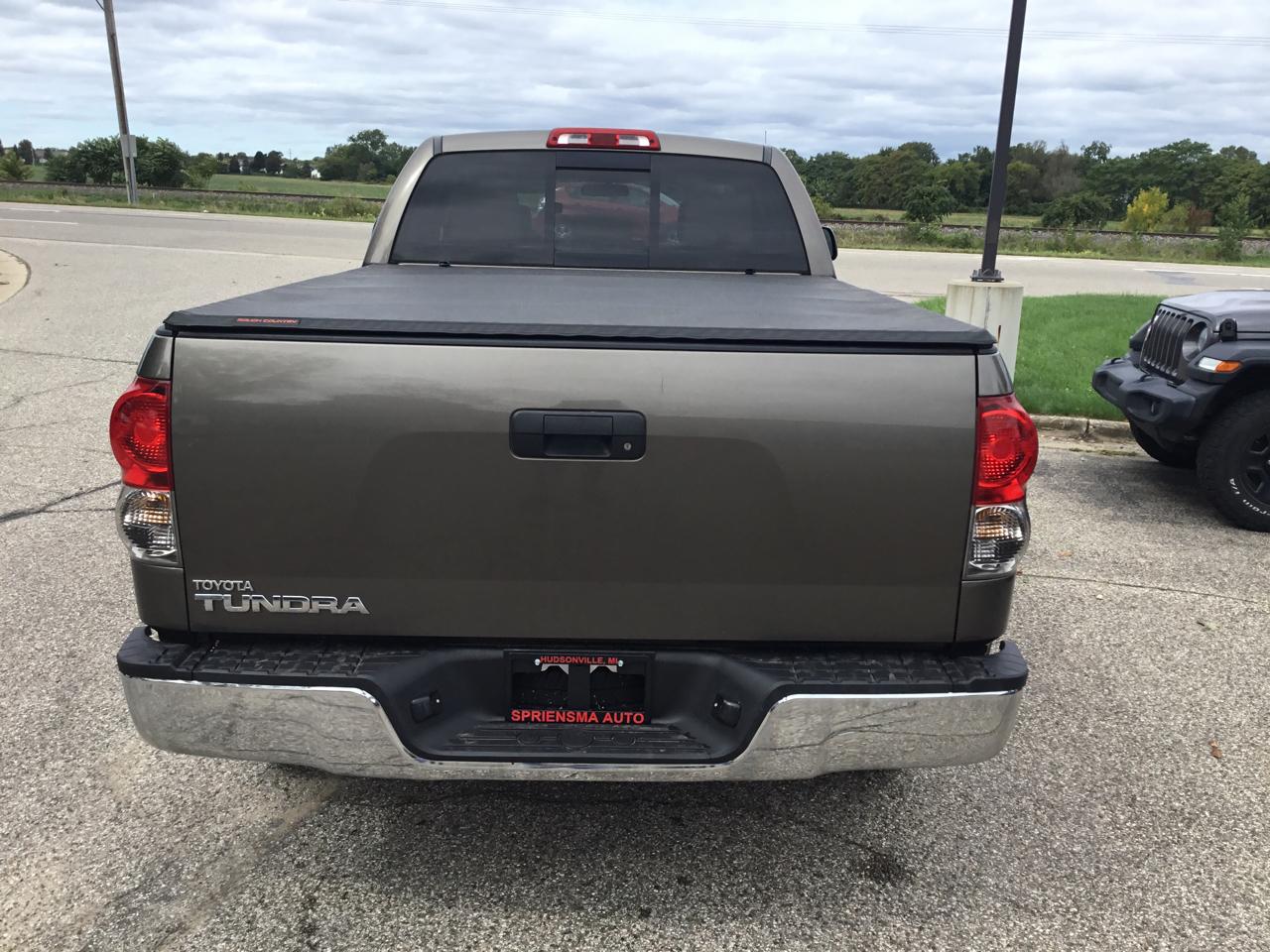 Toyota Tundra 2WD Double 145.7" 4.7L V8 SR5 (Natl 2007