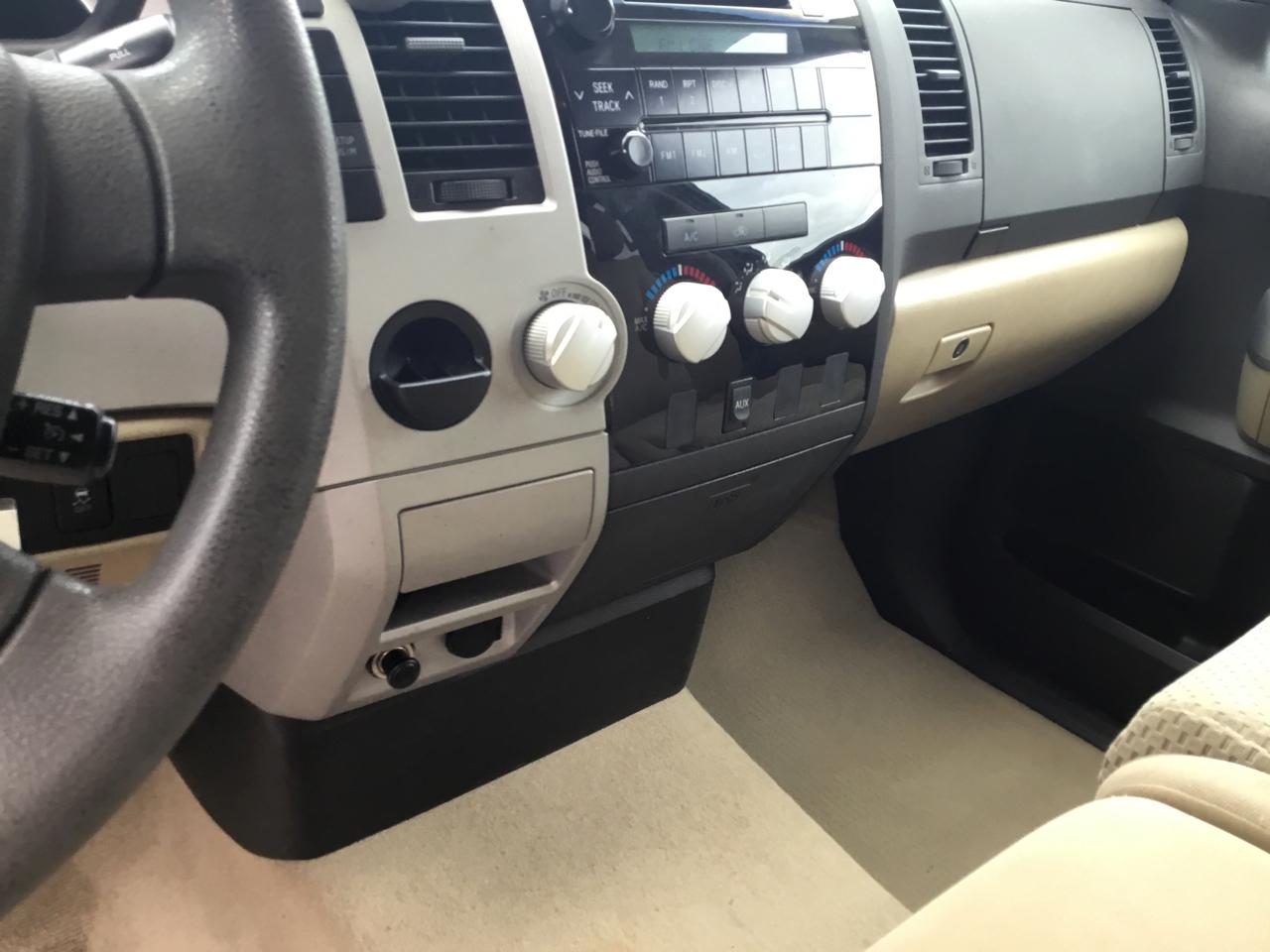 Toyota Tundra 2WD Double 145.7" 4.7L V8 SR5 (Natl 2007