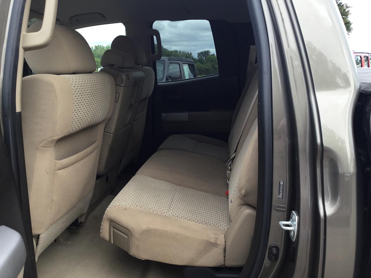 Toyota Tundra 2WD Double 145.7" 4.7L V8 SR5 (Natl 2007