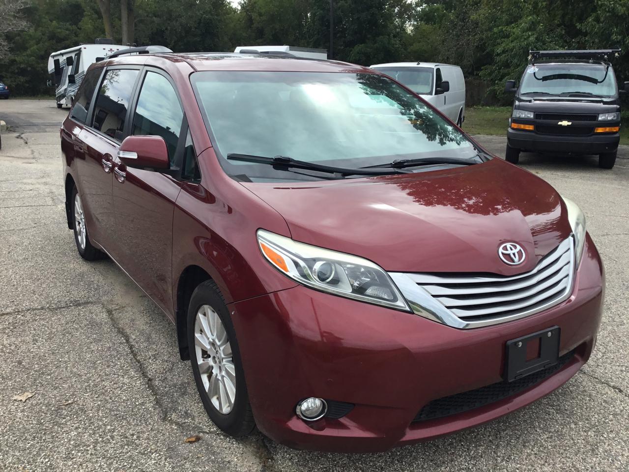 Toyota Sienna 5dr 7-Pass Van XLE Premium AWD (Natl) 2015