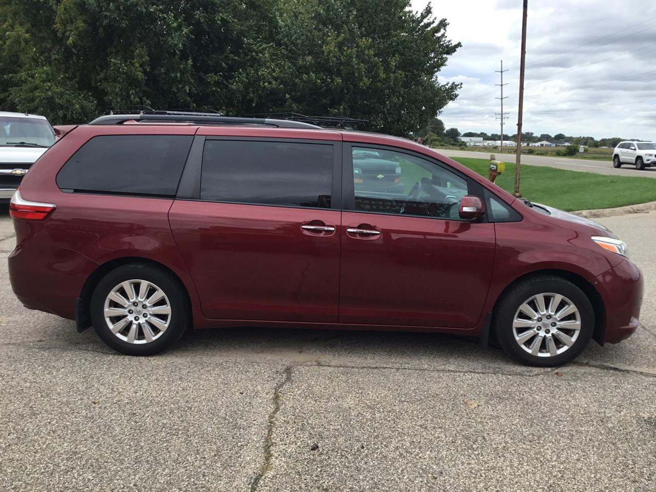 Toyota Sienna 5dr 7-Pass Van XLE Premium AWD (Natl) 2015