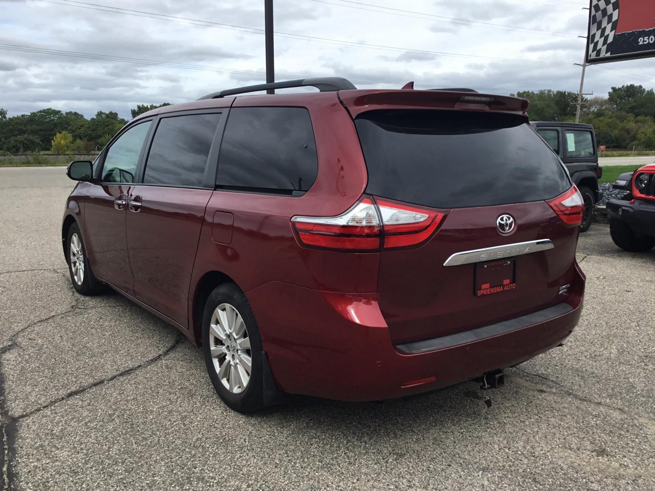 Toyota Sienna 5dr 7-Pass Van XLE Premium AWD (Natl) 2015