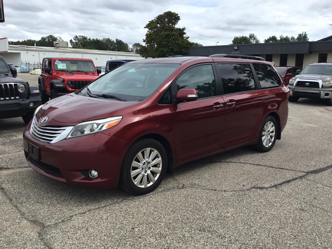 Toyota Sienna 5dr 7-Pass Van XLE Premium AWD (Natl) 2015