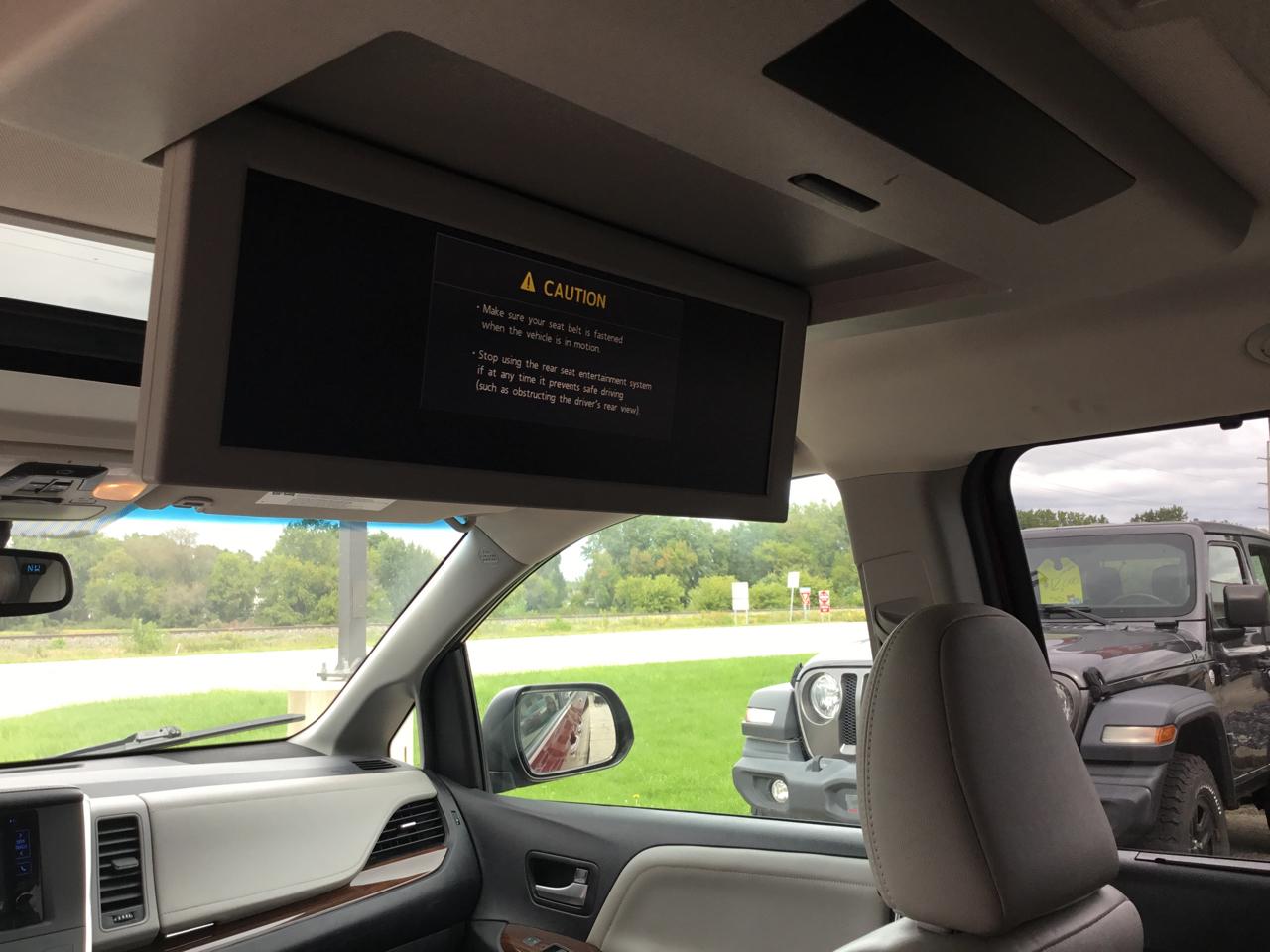 Toyota Sienna 5dr 7-Pass Van XLE Premium AWD (Natl) 2015