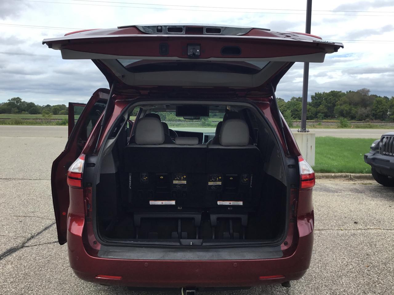 Toyota Sienna 5dr 7-Pass Van XLE Premium AWD (Natl) 2015