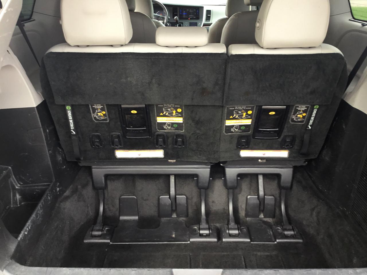 Toyota Sienna 5dr 7-Pass Van XLE Premium AWD (Natl) 2015