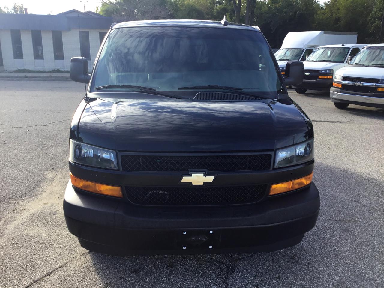 Chevrolet Express Cargo Van RWD 2500 135" 2022