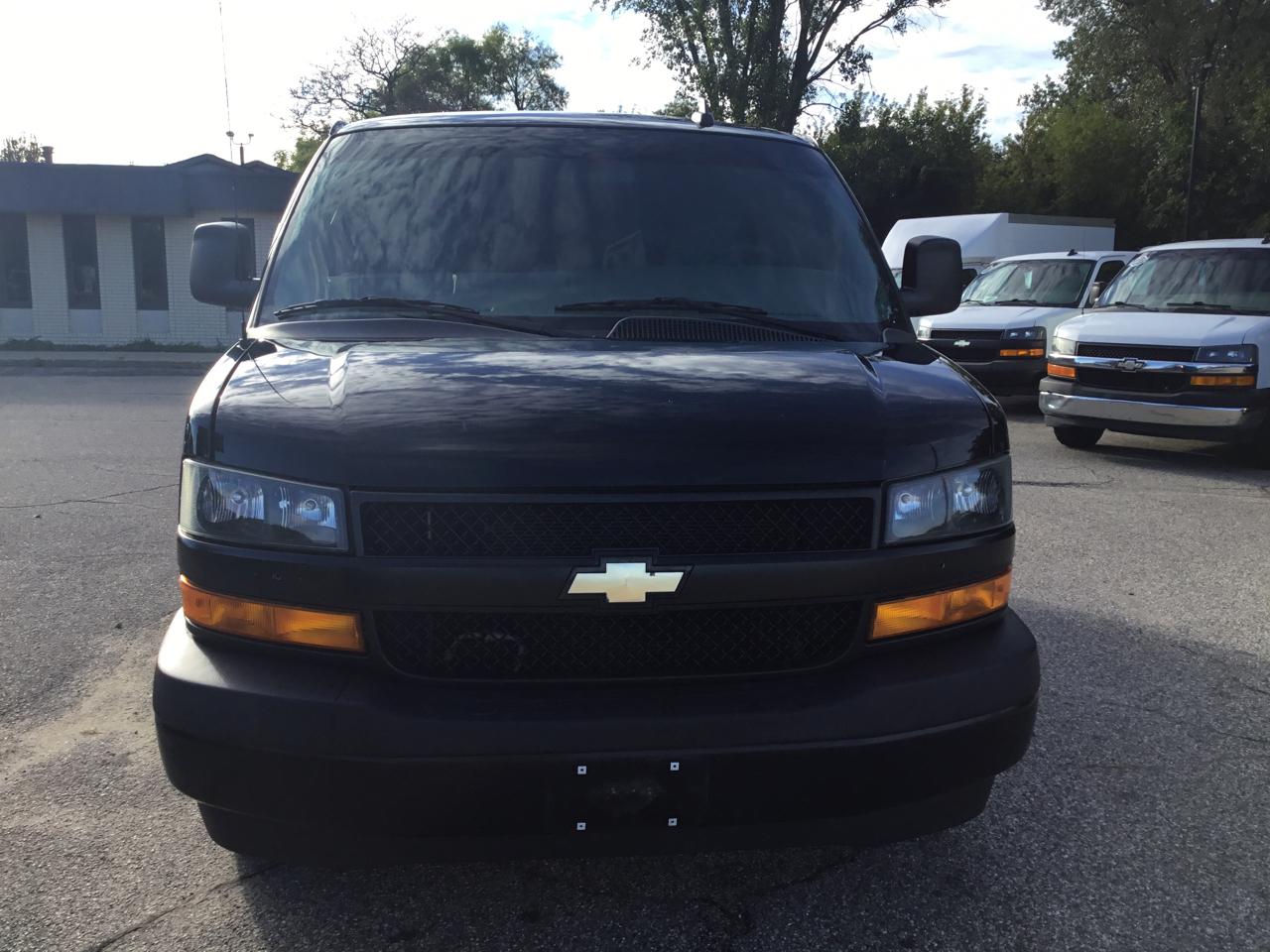 Chevrolet Express Cargo Van RWD 2500 135" 2022