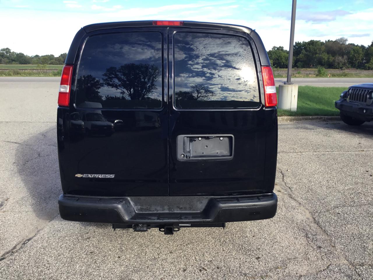 Chevrolet Express Cargo Van RWD 2500 135" 2022