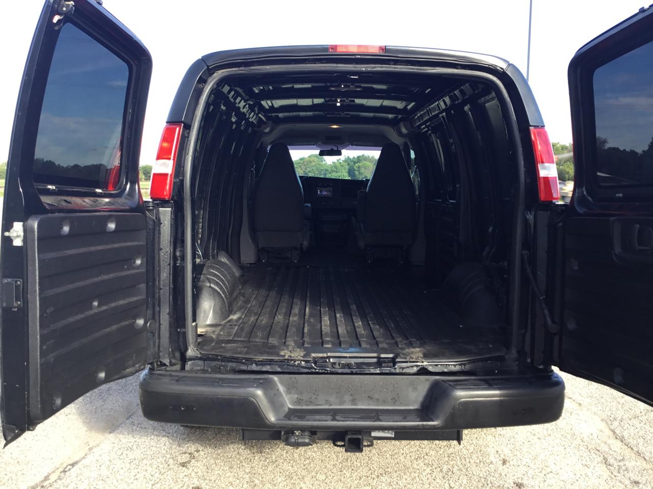 Chevrolet Express Cargo Van RWD 2500 135" 2022