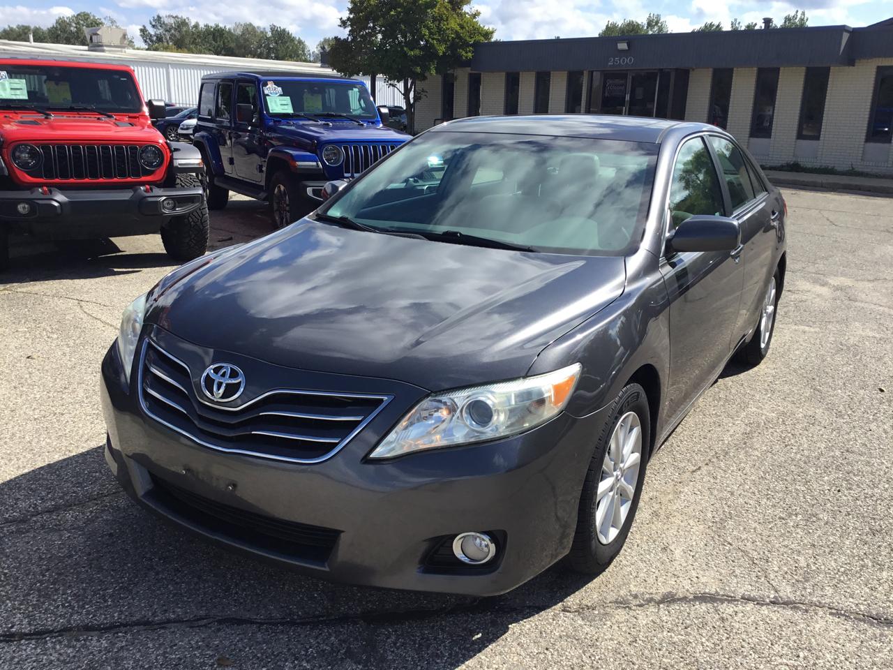 Toyota Camry 4dr Sdn XLE Auto 2011