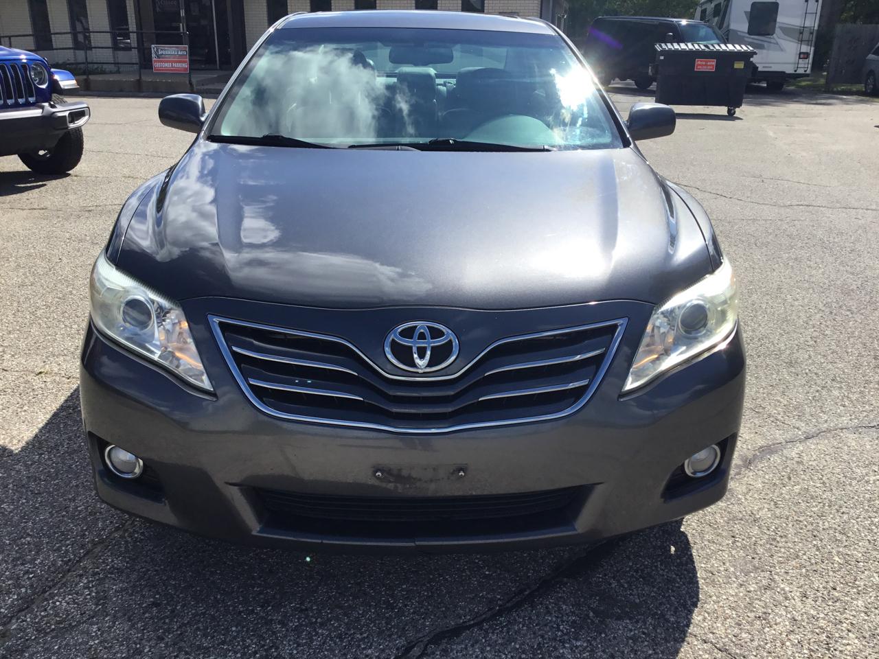 Toyota Camry 4dr Sdn XLE Auto 2011