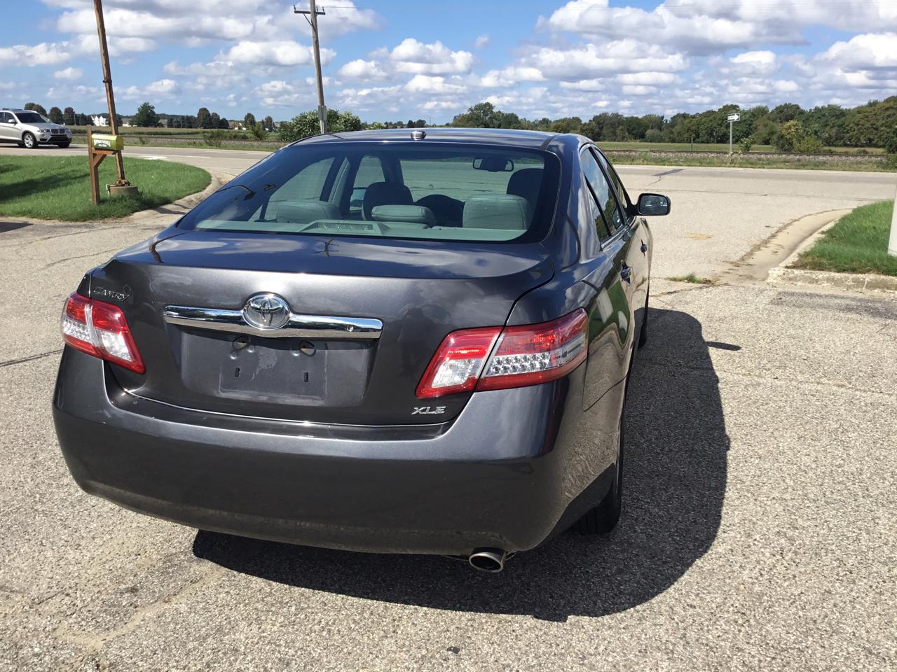 Toyota Camry 4dr Sdn XLE Auto 2011