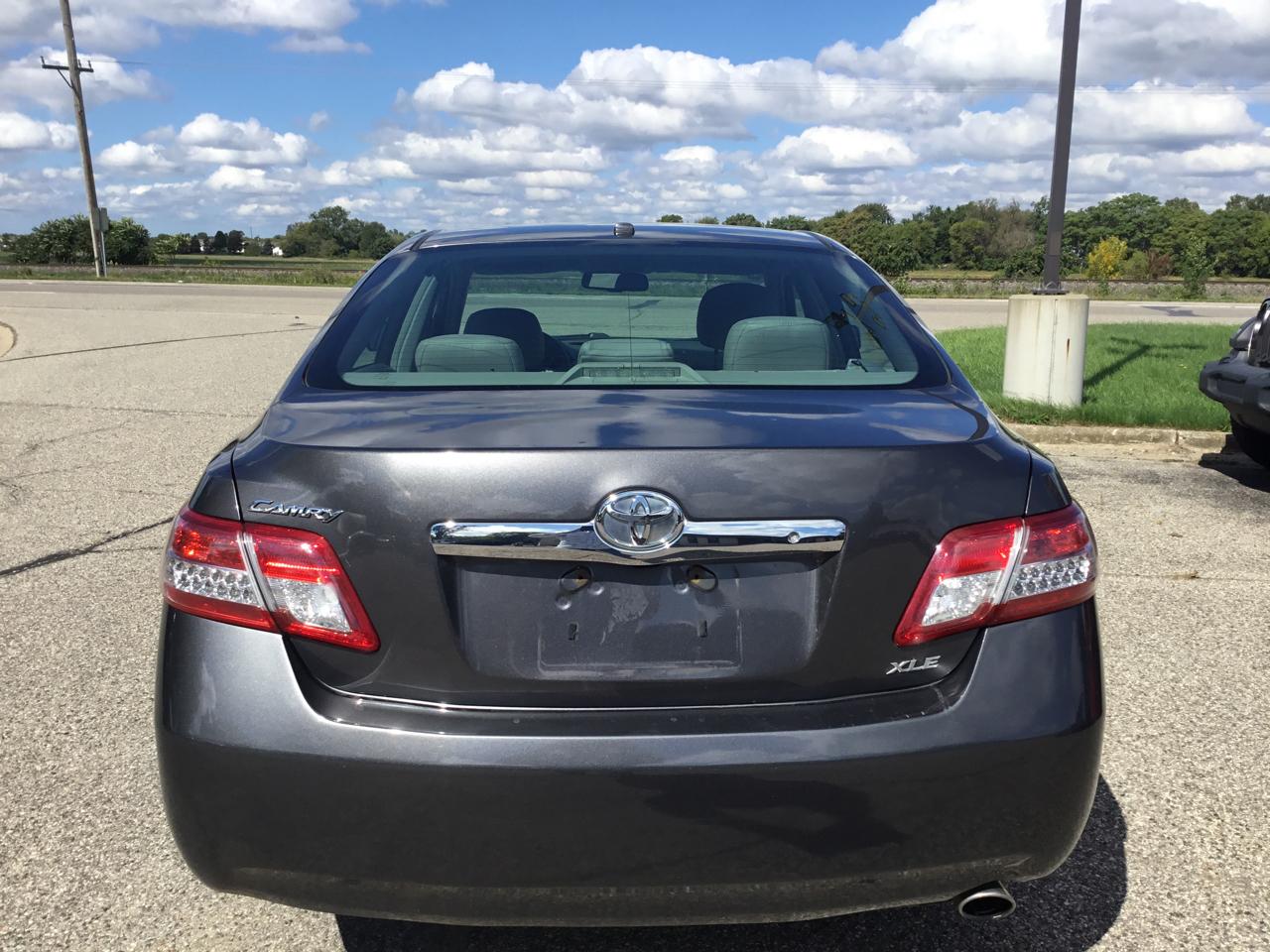 Toyota Camry 4dr Sdn XLE Auto 2011