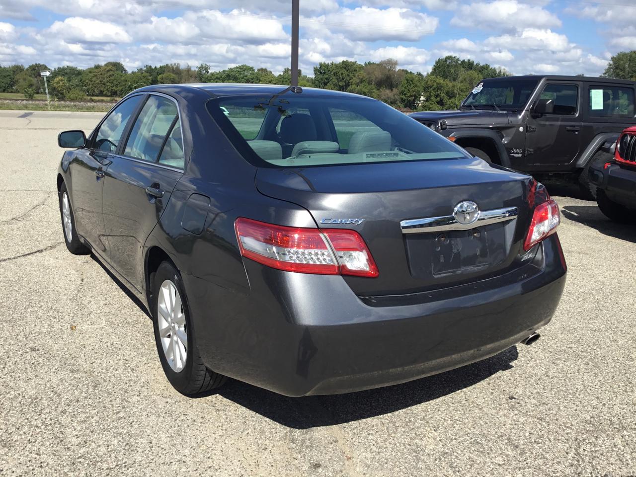 Toyota Camry 4dr Sdn XLE Auto 2011