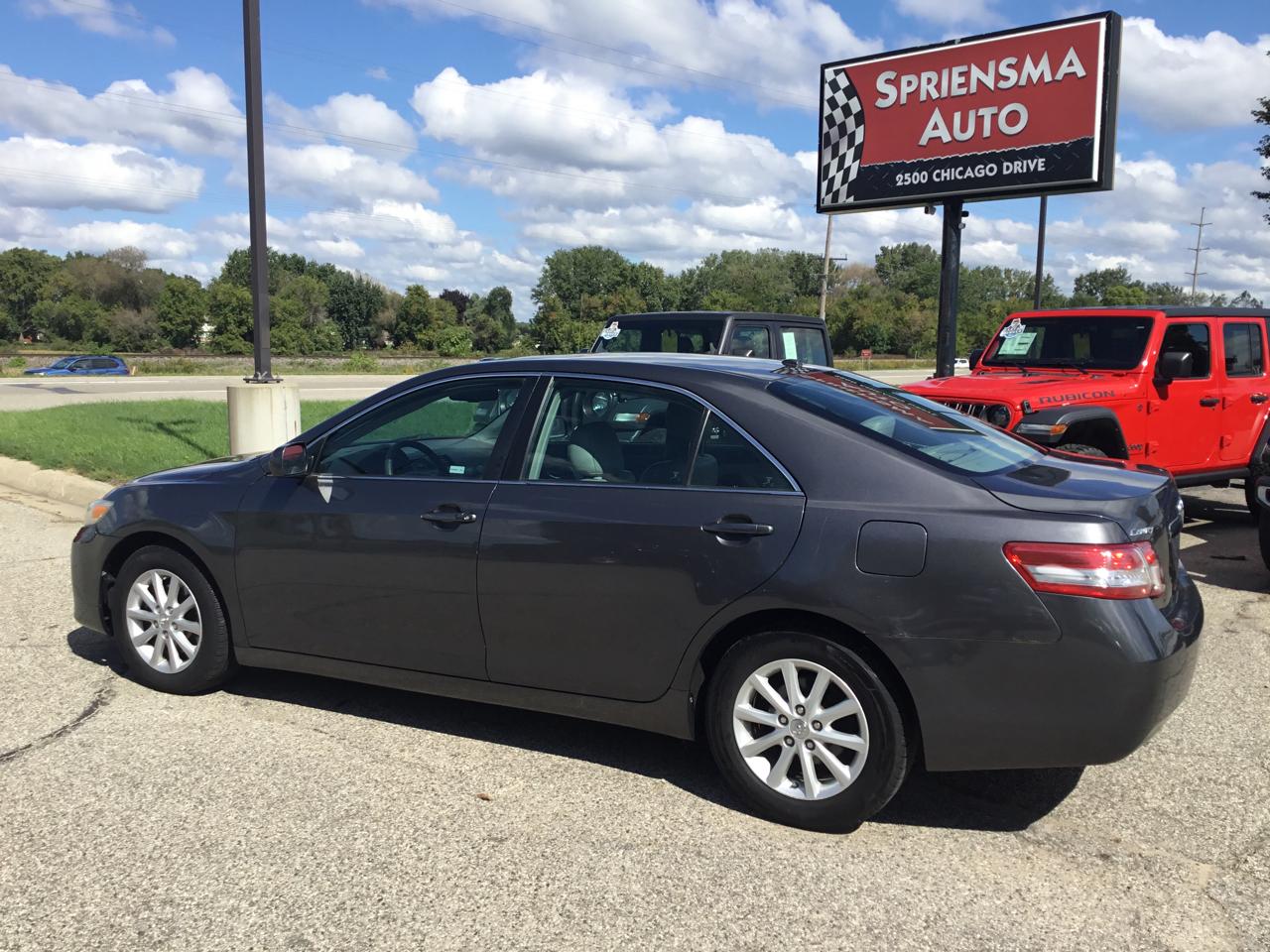 Toyota Camry 4dr Sdn XLE Auto 2011