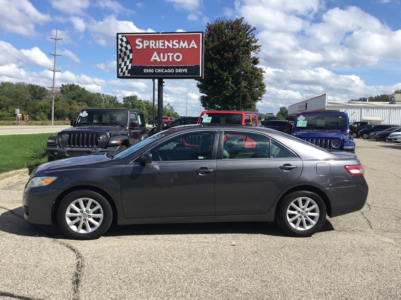 Toyota Camry 4dr Sdn XLE Auto 2011