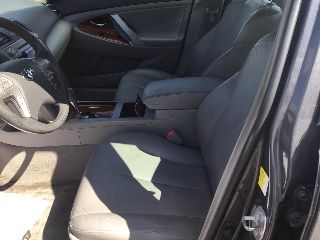 Toyota Camry 4dr Sdn XLE Auto 2011