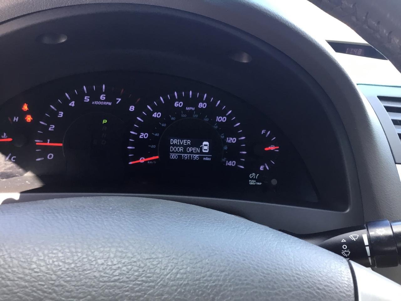 Toyota Camry 4dr Sdn XLE Auto 2011