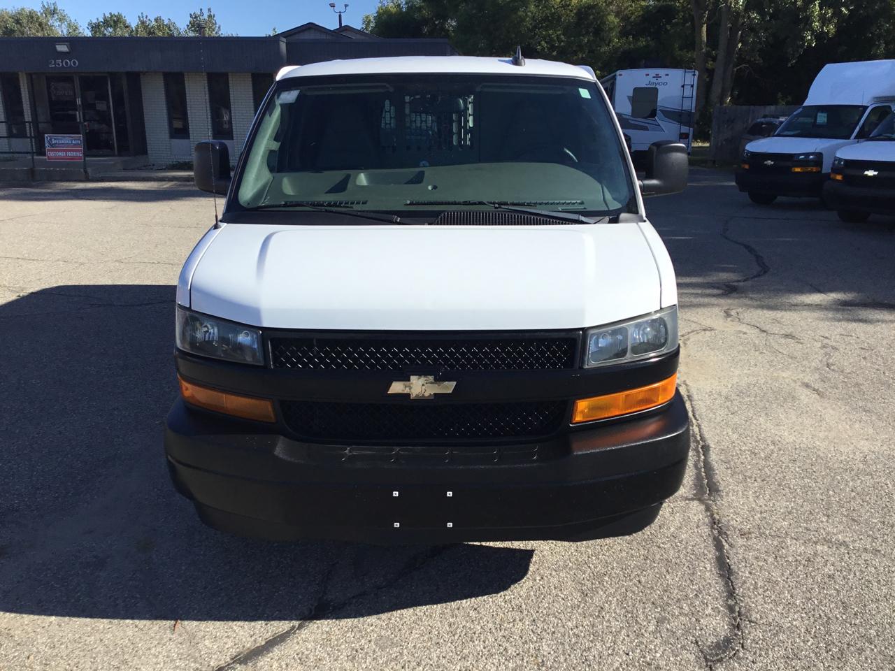 Chevrolet Express Cargo Van RWD 2500 135" 2020