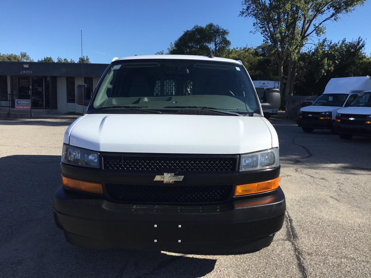 Chevrolet Express Cargo Van RWD 2500 135" 2020