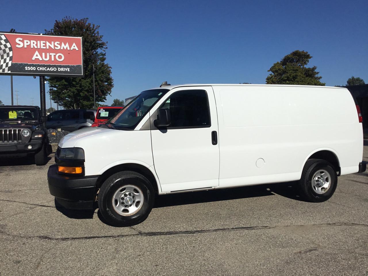 Chevrolet Express Cargo Van RWD 2500 135" 2020