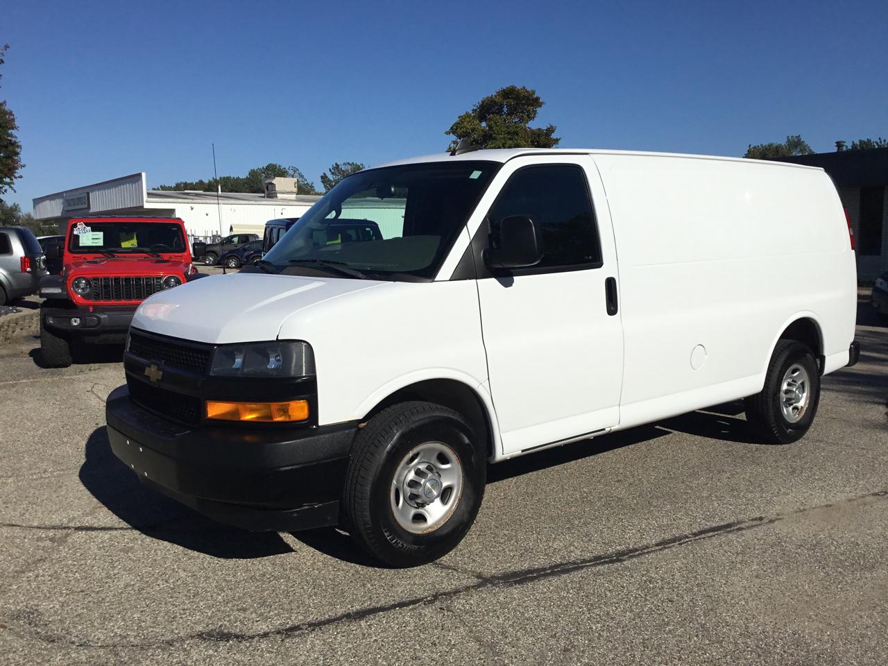Chevrolet Express Cargo Van RWD 2500 135" 2020