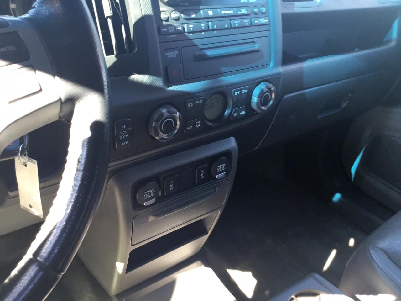 Honda Ridgeline 4WD Crew Cab RTL 2011