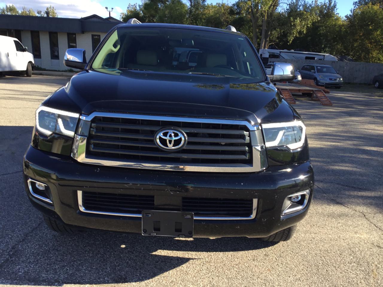 Toyota Sequoia Limited 4WD (Natl) 2018