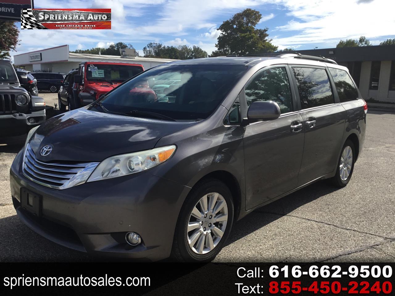 Toyota Sienna 5dr 7-Pass Van V6 XLE AWD (Natl) 2012