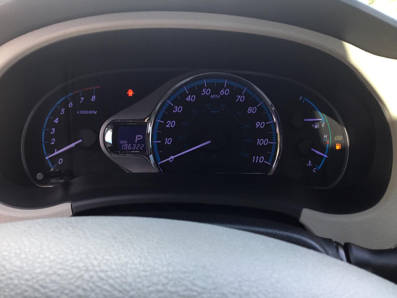 Toyota Sienna 5dr 7-Pass Van V6 XLE AWD (Natl) 2012